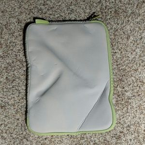 Belkin laptop sleeve grey green 13"